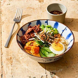 Koreaanse vegetarische bibimbap met quinoa Koreaanse vegetarische bibimbap met quinoa